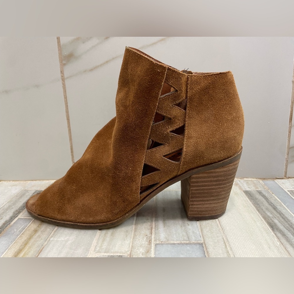 Lucky Brand peep-toe booties with cutouts in brown tan suede size 8 - Picture 6 of 15